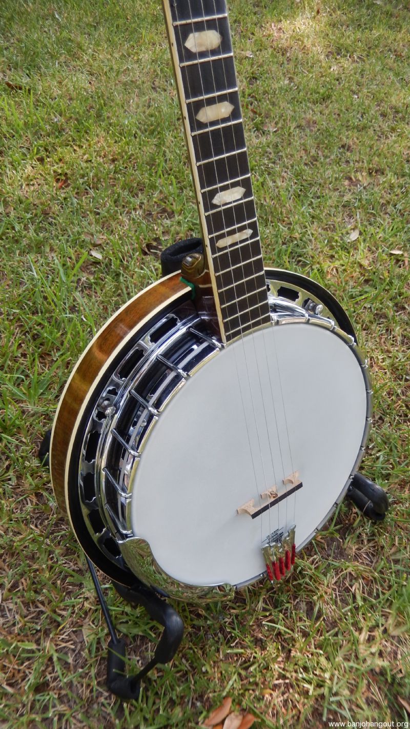 ome banjo of koa wood