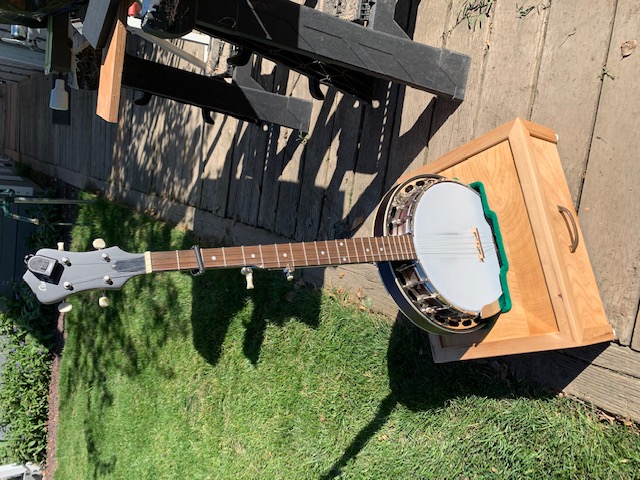 diy banjo stand