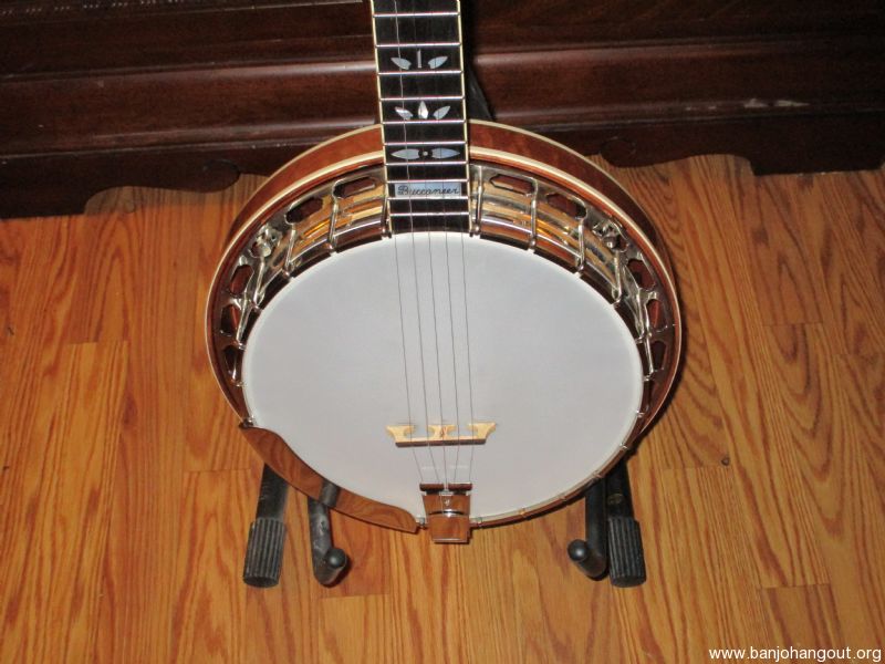 Clancy Mullins Buccaneer - Banjo Hangout